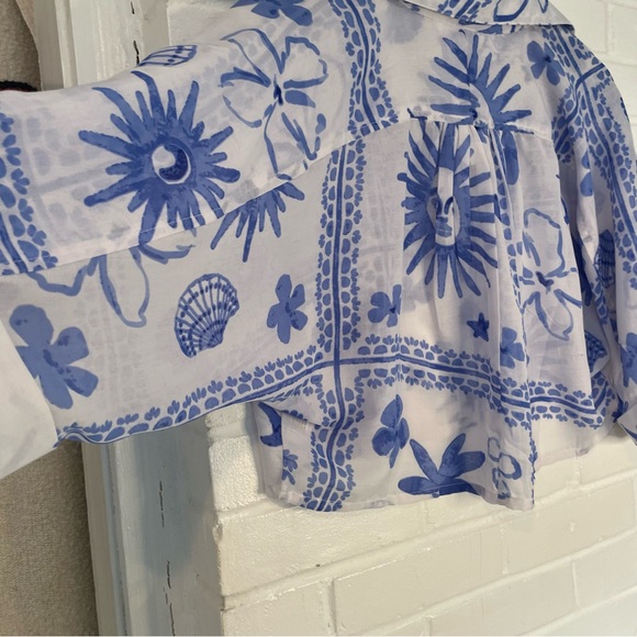 Live 4 Truth Blue Sun and Moon Print Top NWT Cropped Boxy Fit Medium Celestial - Picture 5 of 9